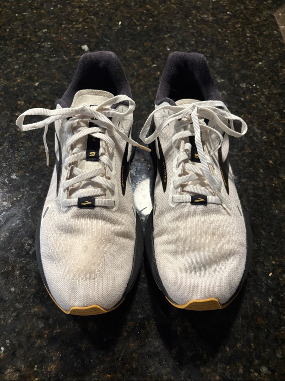 Brooks Shoes Womens Size 9 Launch 9 Running Sneakers Lightweight White Black
